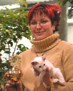 Edny bei der Vergabe zur Best in Show